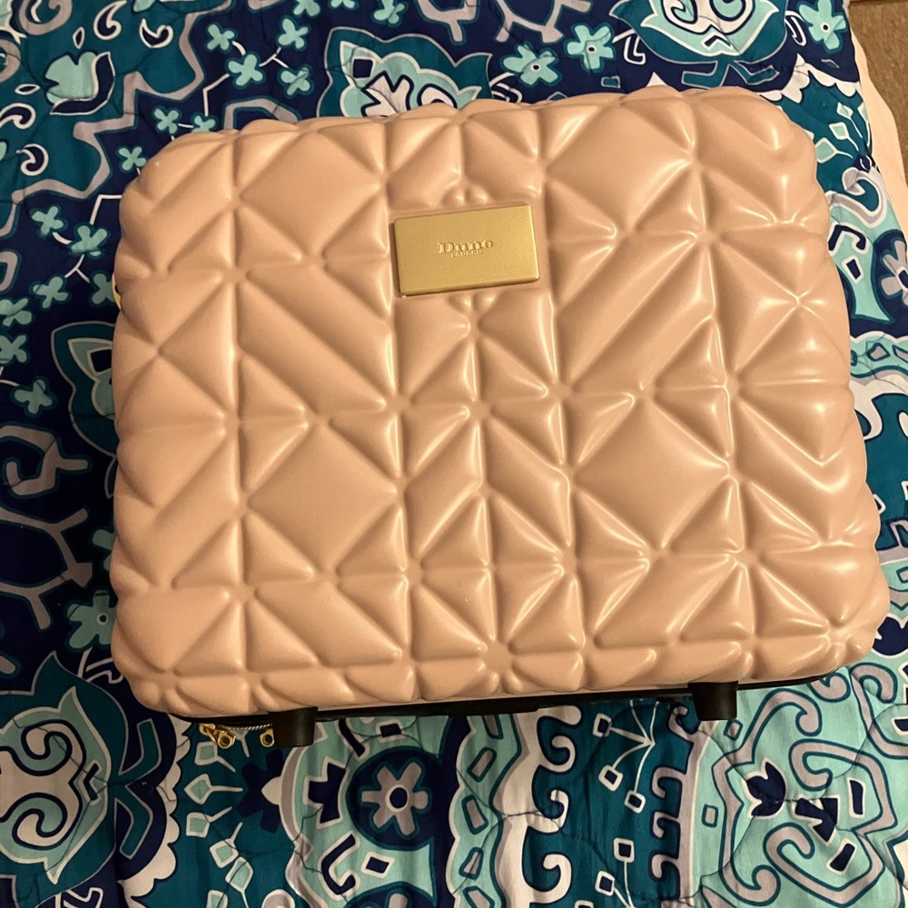 Duane hard sided toiletries luggage